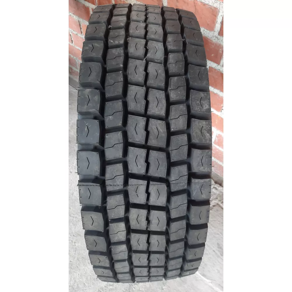 Грузовая шина 305/70 R19,5 Long March LM-329 18PR в Копейске